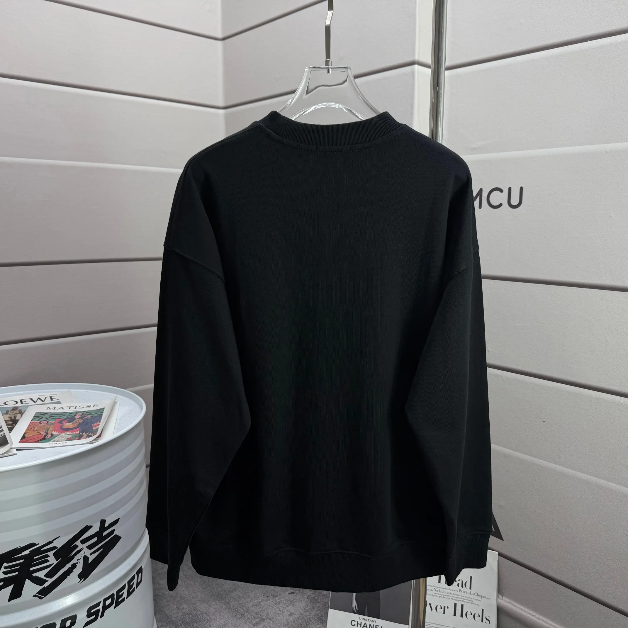 P210 Polo* Ralph Lauren 2025 Autumn and Winter new round neck sweatshirt Classic simple embroidery Customized terry fabric Long sleeves Unisex Color: Black White Size: S (90-130 pounds) M (120-150 pounds) L (140-165 pounds) XL (160-180 pounds) XXL (180-210 pounds)